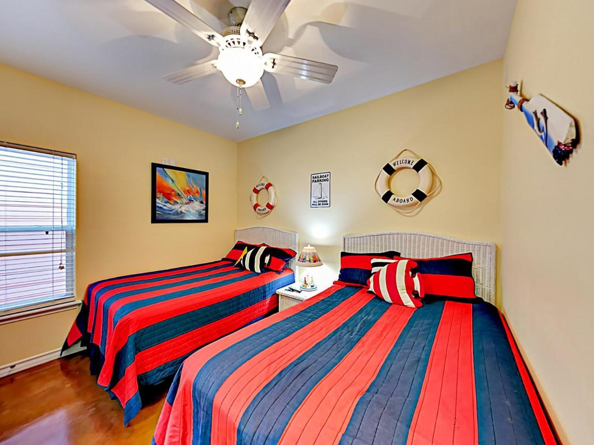 Sail Away At Pirate'S Bay Unit 113 Appartement Port Aransas Buitenkant foto