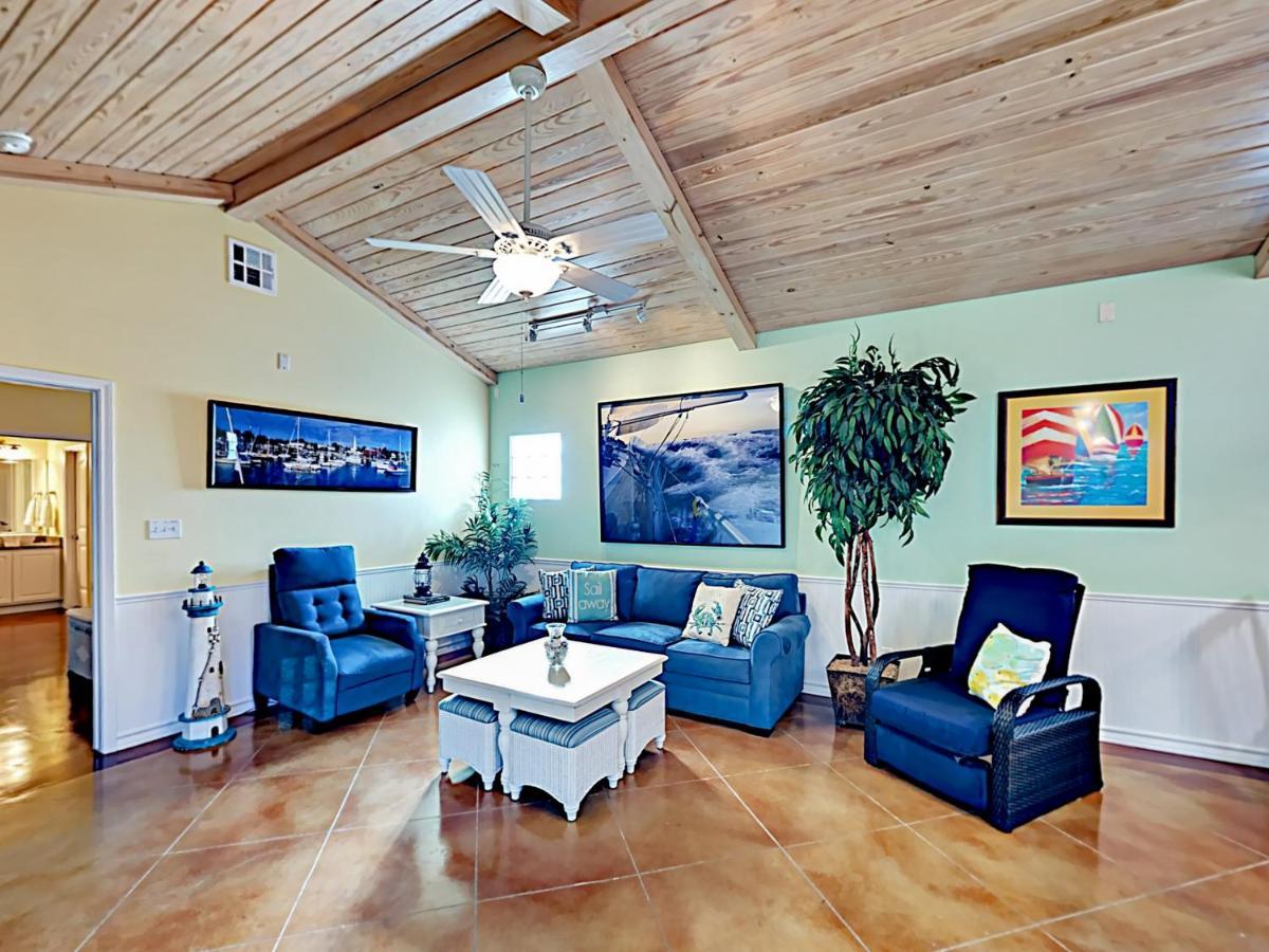Sail Away At Pirate'S Bay Unit 113 Appartement Port Aransas Buitenkant foto