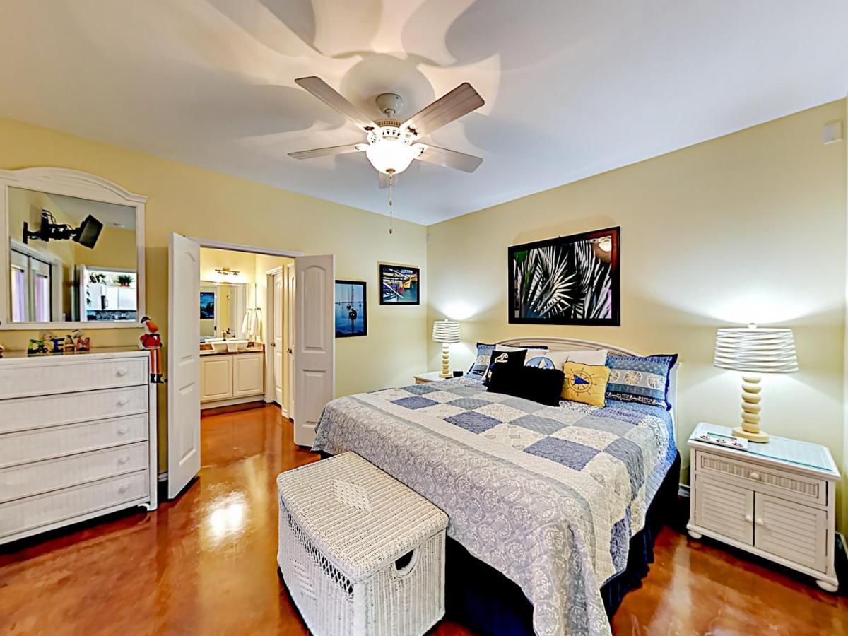 Sail Away At Pirate'S Bay Unit 113 Appartement Port Aransas Buitenkant foto