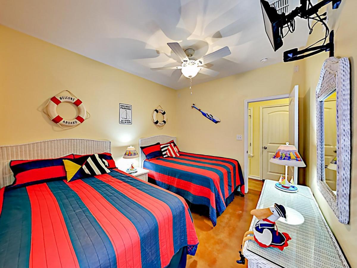 Sail Away At Pirate'S Bay Unit 113 Appartement Port Aransas Buitenkant foto