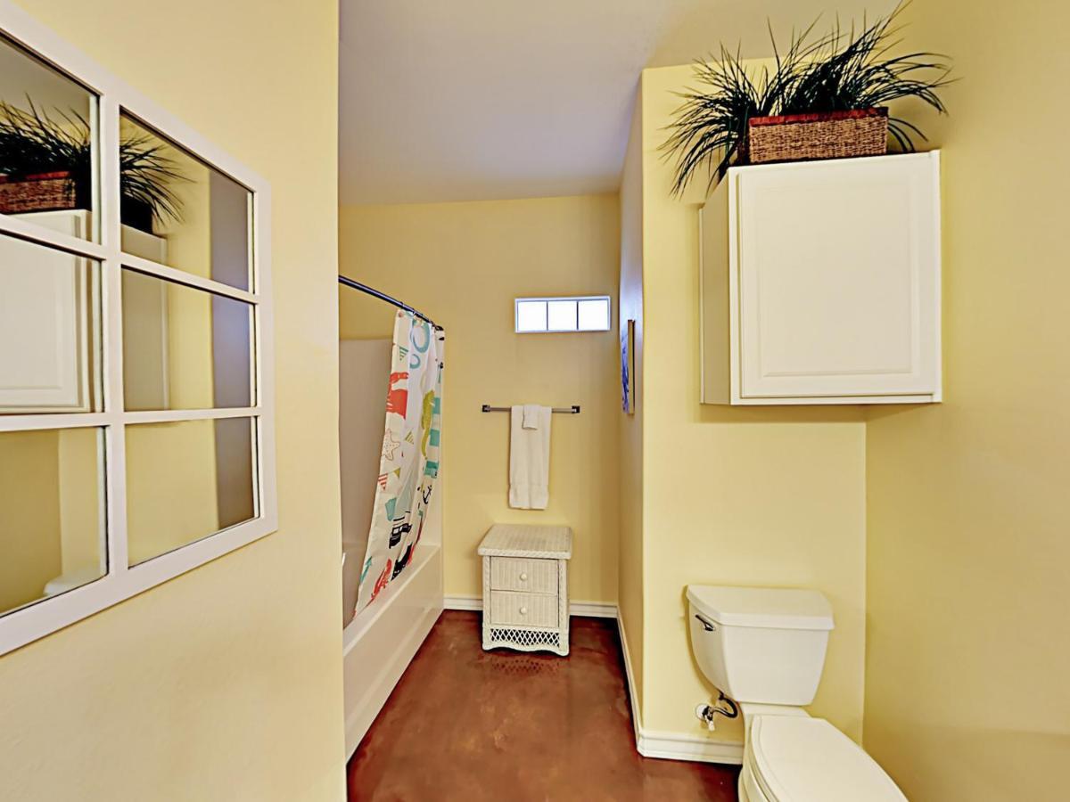 Sail Away At Pirate'S Bay Unit 113 Appartement Port Aransas Buitenkant foto