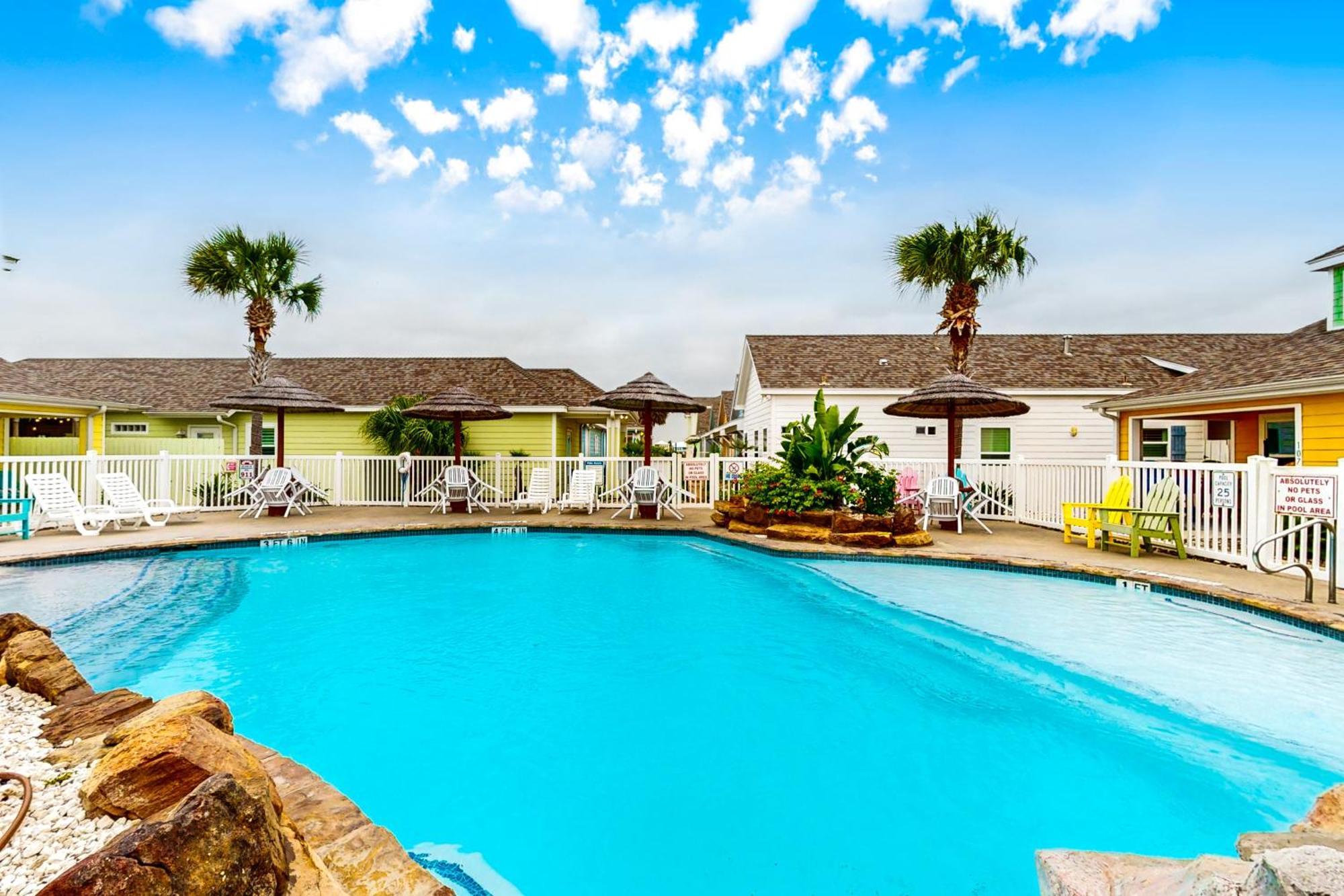 Sail Away At Pirate'S Bay Unit 113 Appartement Port Aransas Buitenkant foto
